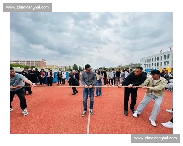 拔河比赛中团结合作与坚持拼搏让我体会到集体力量的伟大